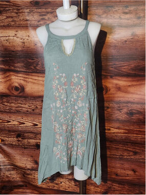 Women's Rebellion Green Embroidered Midi Dress Size M